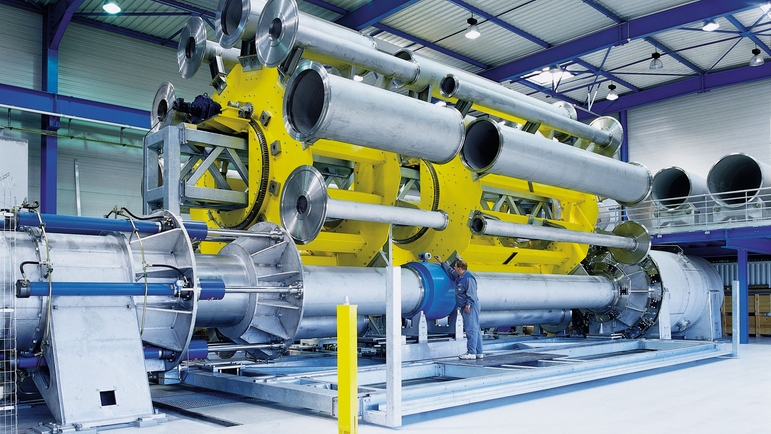 Un impianto di taratura per diametri nominali fino a DN 2000 (80'') in Endress+Hauser Flow.