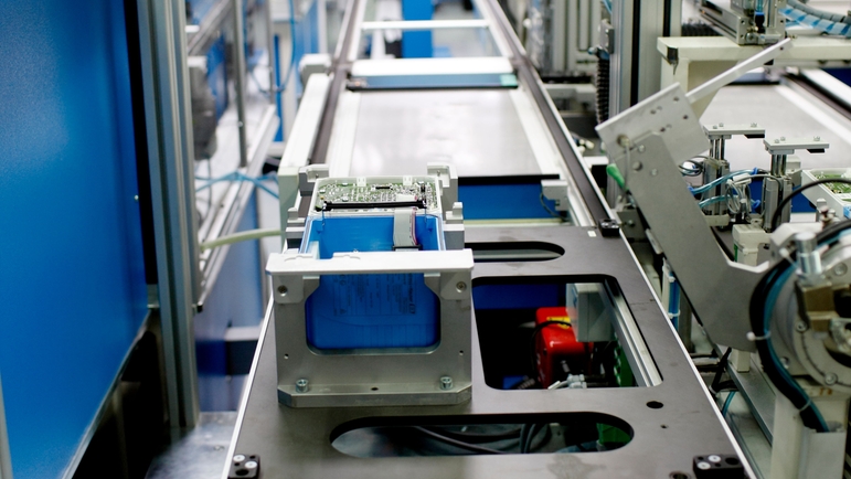 Production des transmetteurs Liquiline : fabrication hautement automatisée