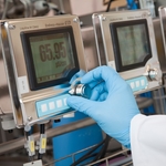 Servicetechniker bei Inbetriebnahmedienstleistungen