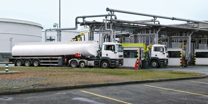 Oil & Gas plant with metering skids from Endress+Hauser for loading and offloading liquids