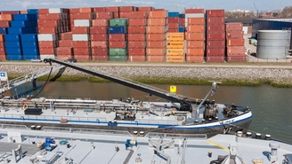 Sistema di bunkeraggio con misuratori di portata massica installato su un'imbarcazione
