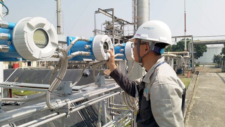 Tank gauging dans une usine chimique