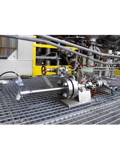Produktbild geflanschte Raman-Rxn-40-Sonde in einer Anlage