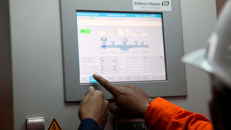 Bunker Metering Computer con dashboard visibile