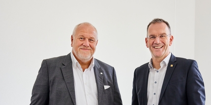 Matthias Altendorf und Peter Selders  reden über Kontinuität und Wandel bei Endress+Hauser.